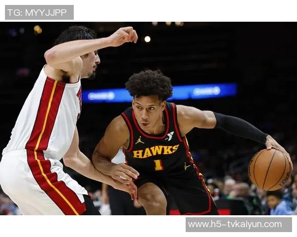 浓眉今日参加球队投篮训练并进行个人训练展现积极备战状态 浓眉今日参加球队投篮训练并进行个人训练展现积极备战状态