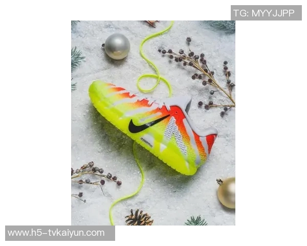Nike推出多款圣诞特别配色球鞋詹姆斯库里杜兰特莫兰特文班代言款齐亮相 Nike推出多款圣诞特别配色球鞋詹姆斯库里杜兰特莫兰特文班代言款齐亮相