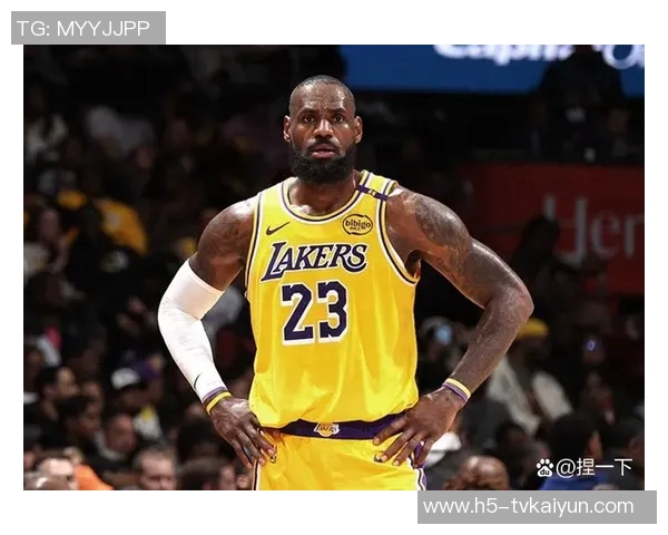 詹姆斯过去一个月末节狂砍88分助攻23次展现联盟顶级表现