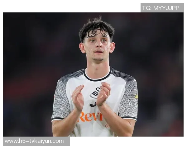 阿森纳等多队关注红星小将科斯托夫已收到2000万欧报价 阿森纳等多队关注红星小将科斯托夫已收到2000万欧报价